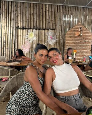 Inès Sberro Instagram - Ma mère mon double ma vie ❤️ Thaïlande avec toi ❤️