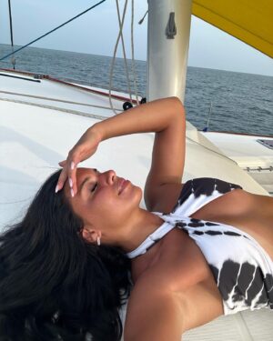Inès Sberro Instagram - Catamaran Day 🛥️🐠⛱️🪼🐙