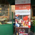 Inès de La Fressange Instagram - Demain matin ( mardi) j’irai vendre des petits déjeuners à 9hrs au profit de @mecenatcardiaque (6€) au @cafedelapaixparis , j’aimerais bien que tu viennes si tu es à Paris #bonnecause #mecenatchirurgiecardiaque #sauvezunenfant #placedelopera #paris ♡