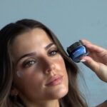 Inês Aguiar Instagram - #pub Uma rotina simples e eficaz, aliada ao cuidado poderoso de Retinol puro da @biotherm . O meu trio preferido de há já algum tempo: o novo creme de olhos, o serúm e o creme ✨ #biotherm #skincare #proretinol #bluetheraphy