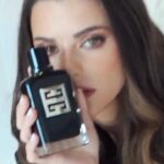 Inês Aguiar Instagram - @givenchybeauty Perfumes masculinos sempre foram um “go to” quando me apetece uma fragrância diferente mas com o conforto de casa, de continuar a sentir-me eu. Os perfumes são algo muito pessoal e adoro escolher o que me caracteriza na totalidade, com a Givenchy Beauty encontro sempre mais do que um. #GivenchyBeauty #GentlemanSociety #pub
