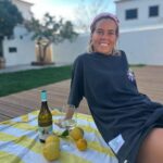 Inês Aires Pereira Instagram – Hora do vinhozinh 💛