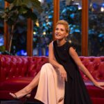Inês Castel-Branco Instagram – Ontem foi noite de Emmys. Faço televisão há mais de 20 anos e acho que ontem senti mesmo orgulho disso. Ver aquela sala cheia de pessoas a dizerem bem e a premiarem o que de melhor se faz em televisão.  Foi uma experiência incrível.  Queria só vir aqui dizer isto e agradecer ao @luiscarvalhoofficial por mais um vestido flawless e à @beatrizjardinha pelas lindas jóias. E obrigada à organização dos @iemmys. Não ganhamos a estátua mas foi espetacular na mesma. Hair and make up by the amazing @sebastianscolarici