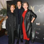 Inês Castel-Branco Instagram – Só para deixar aqui os responsáveis por este killer look super matrix que eu amei.
@back2back.systems
@alqaede para @alvara.www
@yolanda.zobel
Jwl @milko_boyarov make up and hair @makeuplauracosta E isto tudo aconteceu para vermos o primeiro episódio na @tvioficial todos juntos no @nauhotels #naupalaciodogoverador