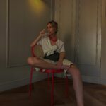 Inês Gutierrez Instagram – Um momento de calmaria numa segunda-feira-ansiosa 🙏Digam-me: vocês são de momentos calmos em dias ansiosos? Ou de dias calmos com momentos ansiosos?

#boasemana #plena #segundasfeiras