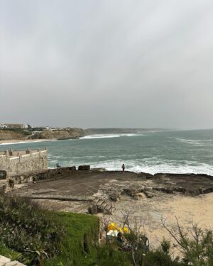 Inês Gutierrez Instagram - A terapia deste domingo teve Ericeira, teve santola, teve mar, teve cheiro a avó, teve conversas longas, teve brincadeiras no parque, teve dilemas e teve amor. Hoje precisava mesmo disto e não sabia.❤️