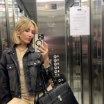 Inês Gutierrez Instagram - Perdi alguns quilinhos nestes últimos 2 meses especialmente e, quando emagrecemos, a cara “queixa-se”. Por isso, gosto de ir trabalhando na prevenção… e de me continuar a sentir bonita. Há muito tempo que me tinham falado do - incrível - “Ultraformer” e eu queria muito experimentar. Não queremos caras “descaídas”, certo? 😎 Este é um tratamento não invasivo para melhorar a firmeza da pele e o contorno facial. Estimula também a produção de colagénio e elastina… supostamente a longo prazo. Dizem-me que daqui a 3-6 meses vou amar o resultado (porque é gradual), e eu, hoje, já adorei… agora pensem. @avenue__clinic 🫶 [ o conjunto dourado que estou a usar é da @smfofficial ] #aesthetic #ultraformer #partner #beautytips