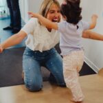 Inês Gutierrez Instagram - Feliz dia da mãe, a todas as Mães! ❤️ Ser mãe é ser casa, é ter o coração desassossegado, é ser criança de novo, é olhar para as nossas mães e avós com outros olhos, é pensar em tudo, é sentir a dobrar, é ter a força que achamos não ter, e é reaprender a viver da mais bonita forma. Contigo, meu amor, tento, todos os minutos, ser a melhor Inês que sei ser. Tudo para que um dia possas sentir, tal como eu, que tens “a melhor mãe do mundo”. #diadamae