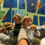 Inês Gutierrez Instagram – “Queres passar o dia do meu aniversário comigo?” 🥹🥲 Acho que é das perguntas mais bonitas que me fizeram nos últimos tempos. Quando o tempo tem que parar no meio do caos porque tu fazes anos. Hoje há um céu especialmente mais brilhante, tu sabes 🌟 Parabéns @marianattrindade … que essa alegria te venha sempre do coração!❤️‍🔥