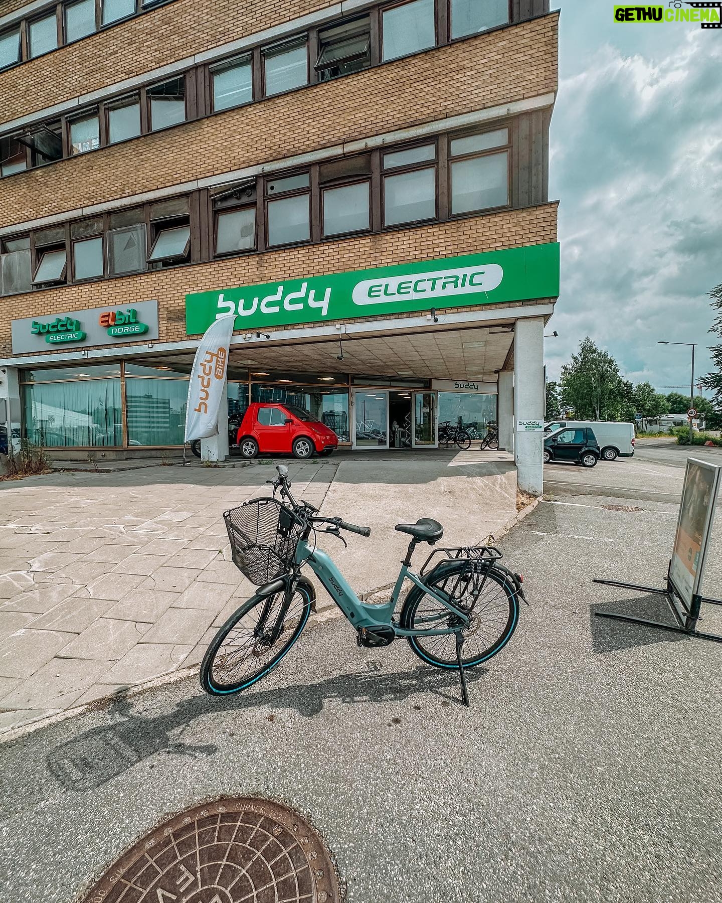 Ina Svenningdal Instagram - Ad// @buddy.bike 🌞BIKE WAZOWSKI har vært på SPA og er klar for å rulle hele sommeren🌞