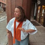 Ina Svenningdal Instagram – Samarbeid// @dreamknit 

Jeg har vært så heldig å få lage dette skjerfet sammen med @dreamknit 🧡 
«Frosty Scarf» er enkelt å strikke på veien, eller et prosjekt for sofakveldene, og er helt perfekt nå mot våren🧡 

Klikk deg inn på linken i bio for å se og kjøpe oppskrift🧡