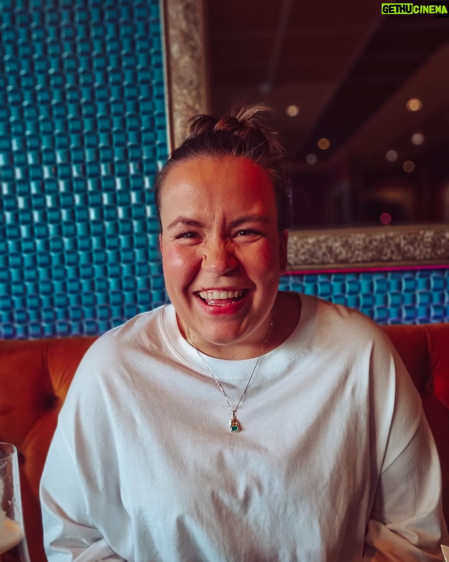 Ina Svenningdal - 800 Likes - 🧀