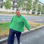 Ina Svenningdal Instagram – 1. Happy Girl in happy knitted sweater
2. Happy Girl pose with knitted sweater and bag
3. Boyfriend wanted picture too, so i took it❤️