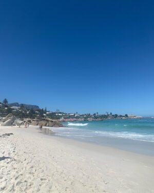İnci Türkay Instagram - Mutlu Yillar🌍
Happy New Year 🌍
#clifftonbeach #southafricanbeaches