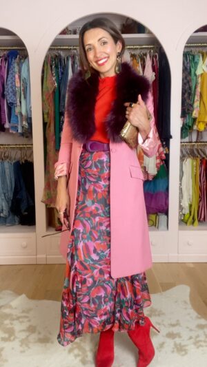 India de Beaufort Instagram - $74 dress I got for $55 by signing up for the brands emails. Link in highlights ❤️💜❤️ I’ve always been crazy for pink/red/purple in a print when there’s a hint of green. It’s just such a versatile color way and so easy to play with. I can tell she’ll be a long time addition to the closet. Happy hunting all! #grwm #streetstyle #style #shopmycloset #vintage #vintagestyle