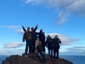 Indira Varma Instagram - Downtime up Arthur’s Seat in Bonny Edinburgh 🏴󠁧󠁢󠁳󠁣󠁴󠁿 
With the Maccers pals