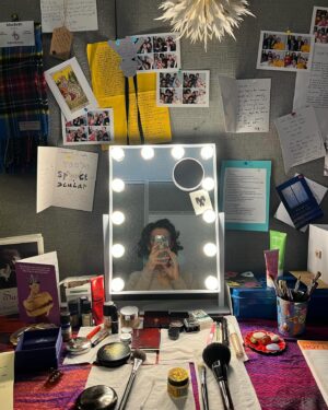 Indira Varma Instagram - LIVERPOOL

Farewell and til we meet again.

Amazing warm audiences full of first time theatre goers- thank you 🙏🏽👏🏼

 The loveliest company of talented actors and kind and fun crew @macbeth_theshow 

Got to hang in some pretty fabulous places 
Thank you for hosting us-

@berryandrye - incredible 🍸 
@ropesandtwines -best coffee and wines 🍷 ever with Rumpel, the best host ever 
@liverpoolwatersports - icy ❄️ swims
@papillonhopestreet - Sunday lunches

-🦋how aptly named- if only we had footage of the show stealing Admiral butterfly that joined us on stage and improvised sympathetically with each scene.

I ♥️Liverpool 

Let’s see what Edinburgh brings….🥳

And for our gala night- belatedly posting thank you for my lovely clothes-
Styled @katesinclair___ 
@rejinapyo clothes
@dhpr_london 
@louboutinworld -shoes 
@rogervivier -earrings