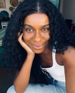 Indira Nascimento Instagram - Pode chegar Junho, com toda sua beleza, magia e encanto!! Me sinto pronta e você?! 🦋♥️