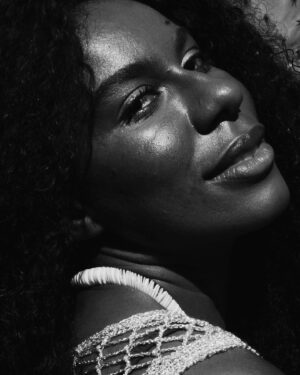 Indira Nascimento Instagram - Existe uma deusa dentro de cada uma de nós… É nosso trabalho deixa- lá aparecer.
.

Photo @lucaolucaolucaolucao 
Make @jhmmonteiro 
Stylist @luanadesa 
Assistant @raissaisx 
Producer @rhaianysoares