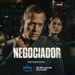 Indira Nascimento Instagram – Atriz ou jornalista? A arte imita a vida, ou será a vida que imita a arte?
 
Eu que abandonei a carreira de repórter para me tornar atriz, interpreto uma jornalista na primeira temporada da série ‘O Negociador’, disponível na @primevideo. Eu amei participar desse projeto, dirigido pela @belvaliante e protagonizado pelos queridos @eumalvinosalvador e @barbaraareis. 

Quem não viu ainda, vale a pena assistir!
#tbt