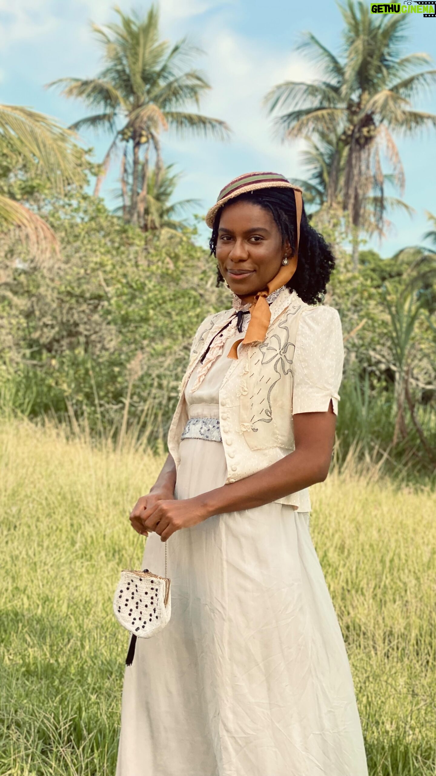 Indira Nascimento Instagram - Vem acompanhar um dia de gravação comigo, fora dos Estúdios. Estamos na reta final das gravações do remake da novela “Dona Beja” para @streammaxbr
