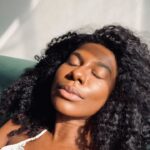 Indira Nascimento Instagram – Uma ✨ do sofá aqui de casa