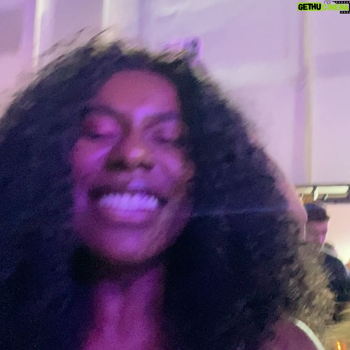 Indira Nascimento Instagram - Várias coisas que eu gosto! 💜