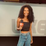 Indira Nascimento Instagram – Estamos aqui gravando os  programas que eu apresento no @canallikeoficial , sobre o universo Audiovisual . Amo muito!! 🎬♥️