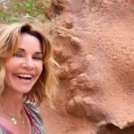 Ingrid Chauvin Instagram - Backstage de notre journée photos Avec la collection INGRID CHAUVIN by GRUNGEMAMA J en profite pour vous remercier d avoir été si nombreux hier pour le lancement !!!! C était dingue …. Émotions , plaisir , joie , j en garde un souvenir impérissable 🌸. Nous avons souhaité des couleurs qui donne la pêche , qui fond du bien au moral 💚. N hésitez pas à nous envoyer vos photos avec les tenues portées !!! 💗. On vous embrasse fort fort. #shooting #newcollection #photos #backstage #collaboration @philippewarrin @grunge_mama #partenariat