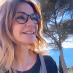 Ingrid Chauvin Instagram – Il n y a jamais de gagnant sans concours !!!
C est avec bonheur que je vous dévoile les grands chanceux du jeux @shivamenage organisé sur la chaîne YouTube Menage en scène ☘️. – DW Carine @user-ez9or8hp3y qui remporte la somme de 1000€ – Rylan @crows38 qui pourra profiter de 700€ – puis le bonheur de Dounia @user-cb9hg1lc4q gagnante des 300€  Nous leur souhaitons de bien en profiter , quant à moi je vous donne rdv mardi en #backstage pour les prochains tournages des épisodes de Menage en scène 💗 . Encore de bons moments en perspective 🩵. Je vous embrasse bien fort et au vu des lots à gagner je suis sûre que vous serez encore plus nombreux la prochaine fois ☘️☘️☘️ n hésitez pas à vous abonner sur la chaîne YouTube 🤙🏻
