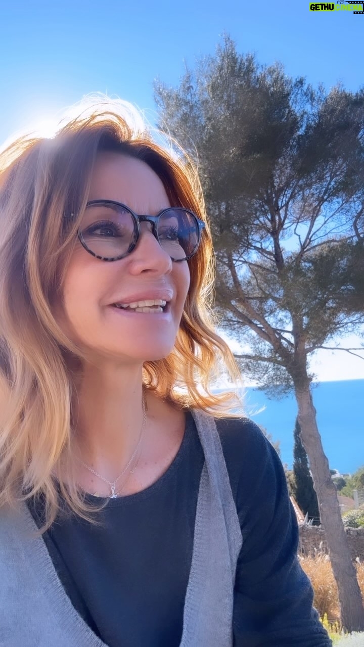 Ingrid Chauvin Instagram - Il n y a jamais de gagnant sans concours !!! C est avec bonheur que je vous dévoile les grands chanceux du jeux @shivamenage organisé sur la chaîne YouTube Menage en scène ☘️. - DW Carine @user-ez9or8hp3y qui remporte la somme de 1000€ - Rylan @crows38 qui pourra profiter de 700€ - puis le bonheur de Dounia @user-cb9hg1lc4q gagnante des 300€ Nous leur souhaitons de bien en profiter , quant à moi je vous donne rdv mardi en #backstage pour les prochains tournages des épisodes de Menage en scène 💗 . Encore de bons moments en perspective 🩵. Je vous embrasse bien fort et au vu des lots à gagner je suis sûre que vous serez encore plus nombreux la prochaine fois ☘️☘️☘️ n hésitez pas à vous abonner sur la chaîne YouTube 🤙🏻