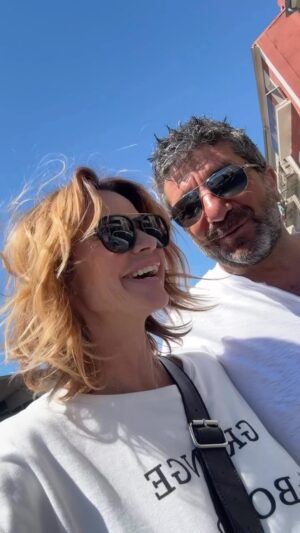 Ingrid Chauvin Instagram - Nos journées sont joyeuses , pleines de rires et de complicité !  Mais nous travaillons aussi beaucoup , avec enthousiasme et passion .  Être avec la bonne personne me permet d être épanouie comme jamais j ai pu l etre et je profite pleinement de ce bonheur que la vie m offre aujourd’hui . ☘️🤍✨. @philippewarrin #newlife #beautyfulllife