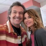 Ingrid Chauvin Instagram - La vie , les amis 🙃. Quelques années plus tard , on se retrouve et on adore ! 🌸💗. @jean.luc.reichmann #tournage @tf1