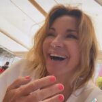 Ingrid Chauvin Instagram - Et ça continue encore et encore , c est que le début d accord d accord !!! #blague #joie #nous #sete #amour @philippewarrin
