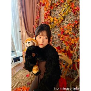 Inori Minase Instagram - #いのり図鑑 🤎🐼🖤

#声優グランプリ
#表紙のねるさんに
#コメントも寄せています