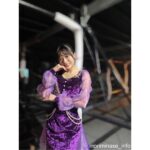 Inori Minase Instagram - #SCRAPARTツアー 3着目◇ 今まで紫の衣装は着用したことがあったけどここまでド紫は初めて！エレガントで大人っぽい雰囲気が新鮮でしたっ♡ 引っ張っても頭皮が痛くない魔法のロン毛も可愛いでしょ(￣▽￣)