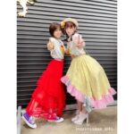 Inori Minase Instagram - みほちゃんとコラボ歌唱で奈々さんのCOSMIC LOVEを歌いました…！ ありがとうございました😭🍫 みんなでワイワイできて本当にお祭りだった〜。 おやすみなせ！ またあした！