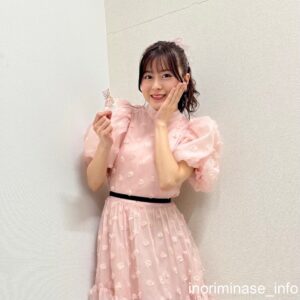Inori Minase Instagram - #劇場版シルバニアファミリー フレアからの贈り物🎁
舞台挨拶でしたっ♡

寒い日でもシルバニア村に来ればぬくもりをもらえます〜。
ぜひ何度でも遊びに来てくださいね〜！