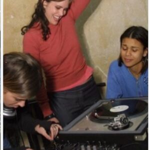 Ione Skye Instagram - Sam Ronson letting Kidada Jones and me spin some of her records. I played something from the Wiz ( which Kidada’s father produced)  and something from “Inner Visions” album. Standard Downtown 1990s
