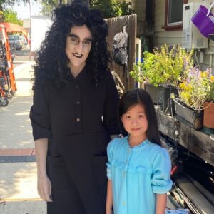 Ione Skye Instagram - There are certain people who I’d do anything to work with, like @aliwong . So when I was asked to spend 2 days in heavy prosthetics for a blink-and-youll-miss-it cameo as “mysterious woman”….I said yes please.  BEEF on @netflix now.