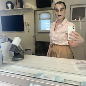 Ione Skye Instagram - There are certain people who I’d do anything to work with, like @aliwong . So when I was asked to spend 2 days in heavy prosthetics for a blink-and-youll-miss-it cameo as “mysterious woman”….I said yes please.  BEEF on @netflix now.