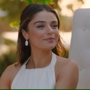 İpek Tenolcay Instagram - uhuuuuu haftaya curcuna 💃💃💃
#adamasalı #startv #ayyapım #zeynepsedefli