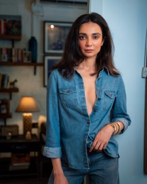 Ira Dubey Instagram - 🦋👖🧢🧊🧬💥✨

@areesz
@bombaebyaisha 
@harrysingh_93 
@viariaccessories
