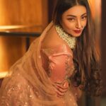 Ira Sone Instagram - A VISION OF GRACE 💫 Beauty : @sone_space Shot : @pixelpassionfotography 🖌️ @pixellence_art Hair & makeup : @makemeover.sonalishinde Outfit : @rajkumari_by_richahaware. SWIPE FOR MORE 🕵️ . #bridallehenga #bleachmyfilm #pixelpassionfotography #bridesofindia #portraitpage #bride #portrait_mf #portraitgames #weddingday #weddinglehenga #theportraitproject #moodygrams #portraitoftheday #india #portraitmode #bridesmaids #lehengas #portrait_ig #photography #indiaclicks #weddingplanner #jw #ftwotw #portrait_vision #ftmedd #portraitphotography #mood #portraitvision_ #portraits_today