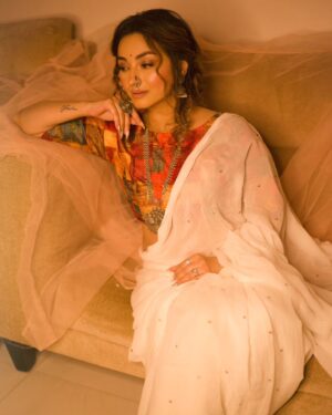 Ira Sone Instagram - Nagma ✨
.
.
#saree #sareelove #sareelovers #sareeindia #instagram #explore #exploremore #explorepage #sareesilk
