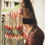 Ira Sone Instagram - मोहमाया 🤍 . . . #explorepage #explore #explorar #explorer #exploremore #saree #sareelove #sareeindia #sareesilk #portrait #indianwomen