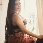 Ira Sone Instagram – मोहमाया 🤍
.
.
.
#explorepage #explore #explorar #explorer #exploremore #saree #sareelove #sareeindia #sareesilk #portrait #indianwomen