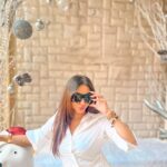 Ira Sone Instagram - Merry be and merry meet ❄️⛄️🎄 #happyholidays #festiveseason #hollyjolly #love #wonderwall #whatyouseekisseekingyou