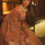 Ira Sone Instagram - A VISION OF GRACE 💫 Beauty : @sone_space Shot : @pixelpassionfotography 🖌️ @pixellence_art Hair & makeup : @makemeover.sonalishinde Outfit : @rajkumari_by_richahaware. SWIPE FOR MORE 🕵️ . #bridallehenga #bleachmyfilm #pixelpassionfotography #bridesofindia #portraitpage #bride #portrait_mf #portraitgames #weddingday #weddinglehenga #theportraitproject #moodygrams #portraitoftheday #india #portraitmode #bridesmaids #lehengas #portrait_ig #photography #indiaclicks #weddingplanner #jw #ftwotw #portrait_vision #ftmedd #portraitphotography #mood #portraitvision_ #portraits_today