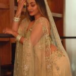 Ira Sone Instagram – Elegance is quite 🌼

.
.

#explore #explorepage #saree #sareelove #sareelover #sareeindia #weddingsaree #wedding #weddingdress
